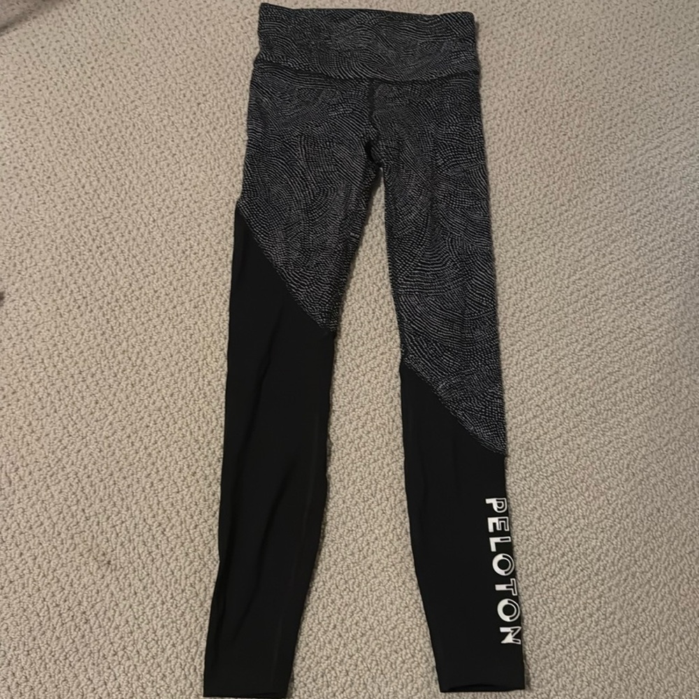 Lululemon x Peloton leggings !